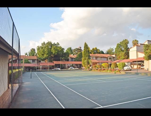 2 BEDROOM TOWNHOUSE FOR SALE IN ORIEL